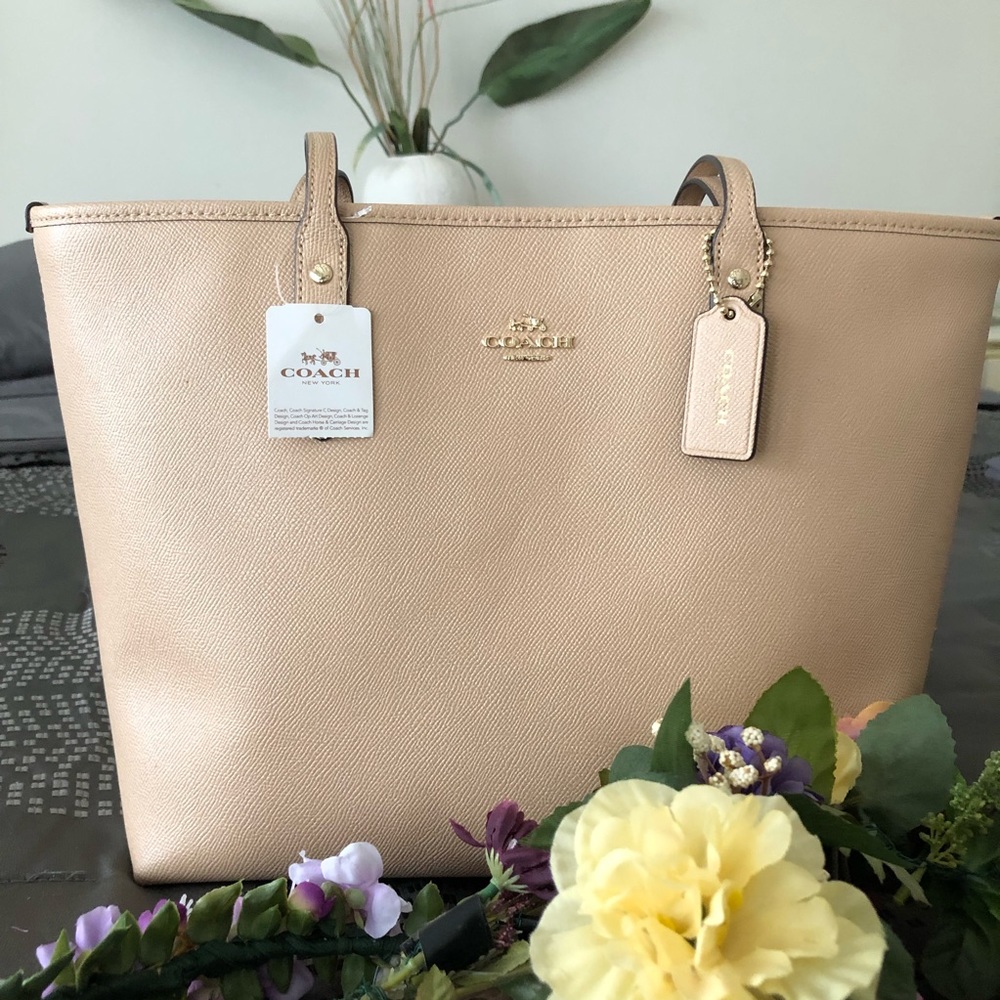 Coach New York Beautiful Shoulder Tote